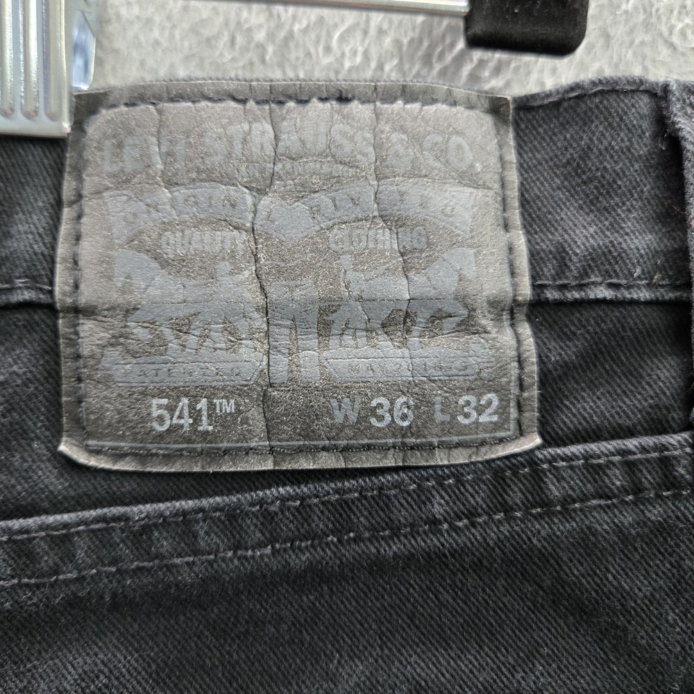 Levi's 541 Men Jeans 36X32‎ Black Denim Athletic Fit 30" Inseam - Picture 3 of 12